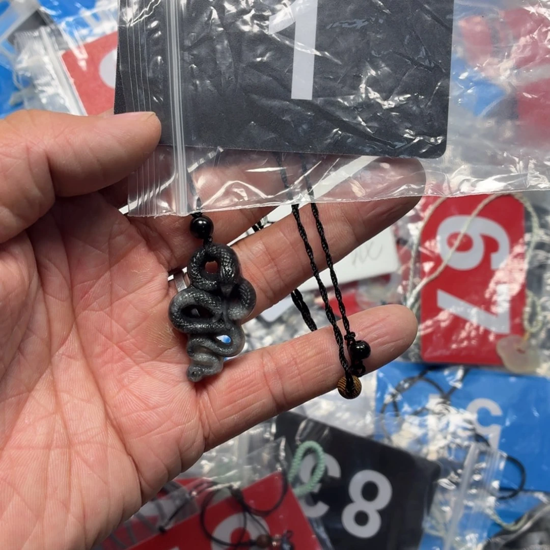 蛇纹石玉合金咯咯咯咯咯