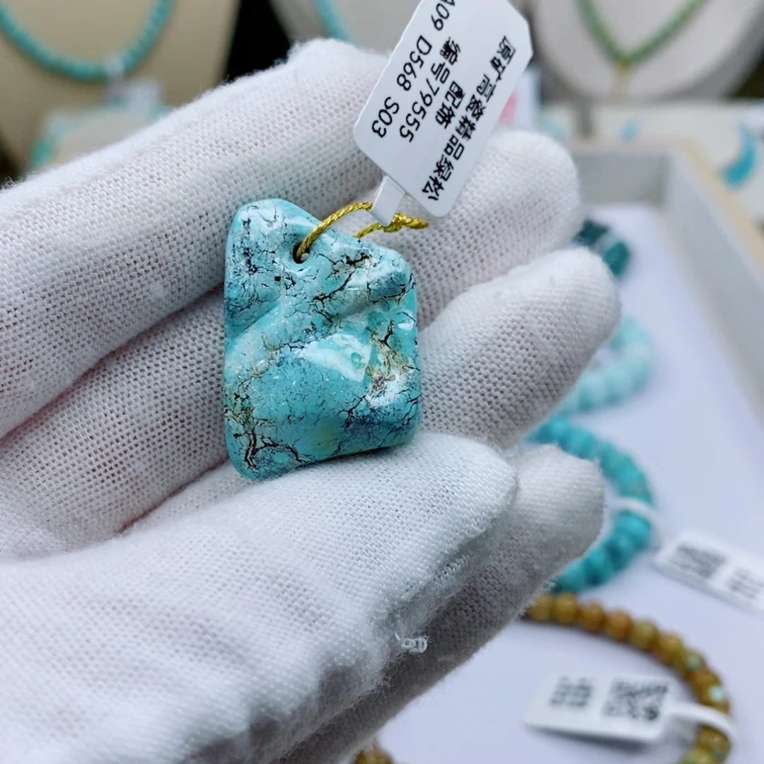 未镶嵌绿松石珠宝奇石