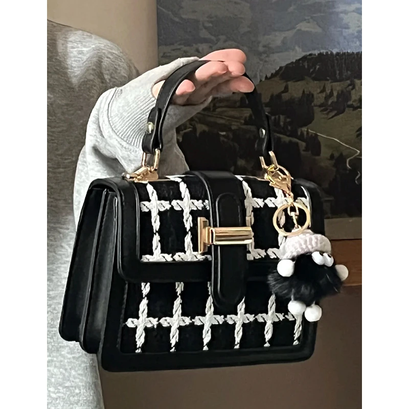 包包女2025新款潮小众设计高级质感简约百搭小方包单肩手提斜挎包