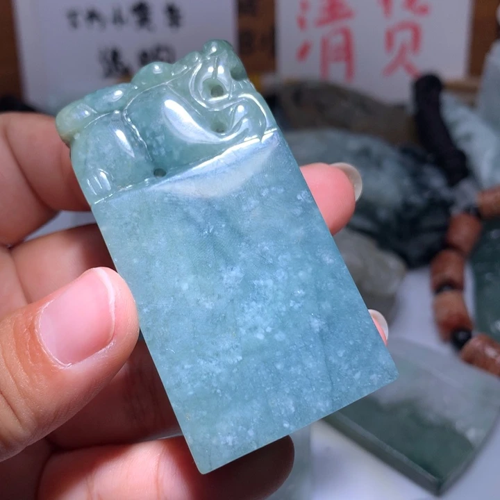 翡翠未镶嵌颈饰保真天然A货翡翠