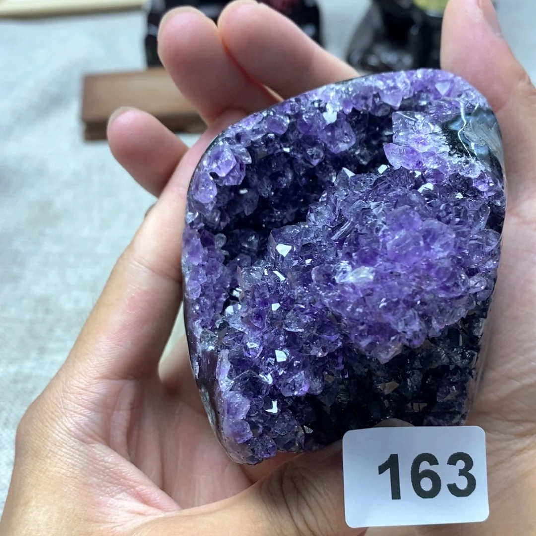 未镶嵌水晶大型摆件（非配饰）