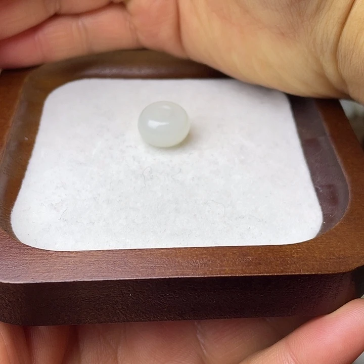 法***李和田玉（糖玉）未镶嵌颈饰