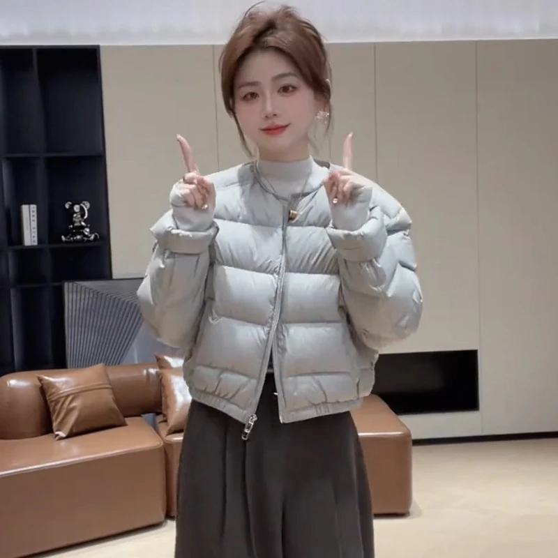 时尚短款圆领羽绒棉服女2025冬季新款休闲简约小个子加厚保暖外套