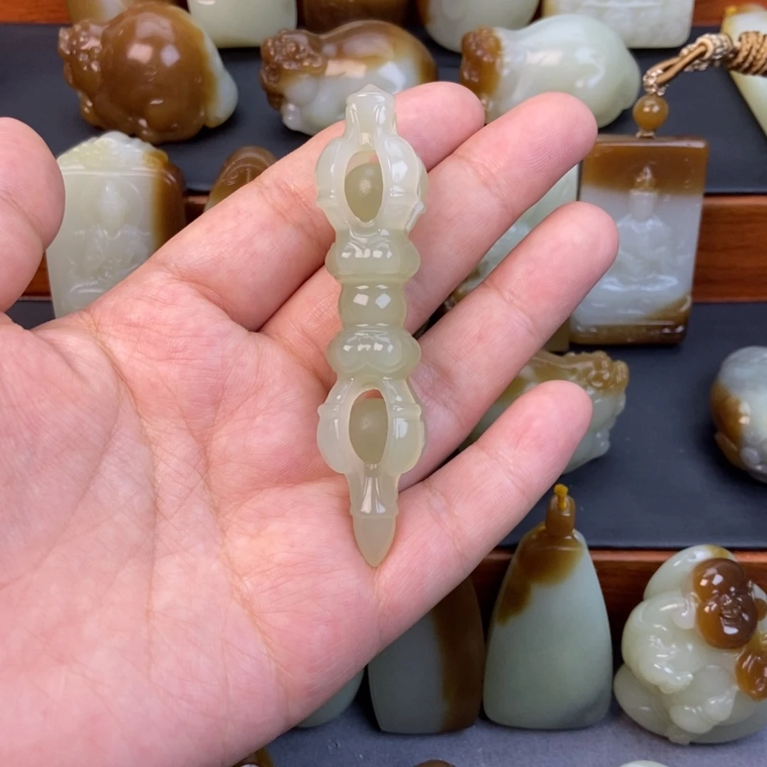 和田玉（糖玉）未镶嵌颈饰
