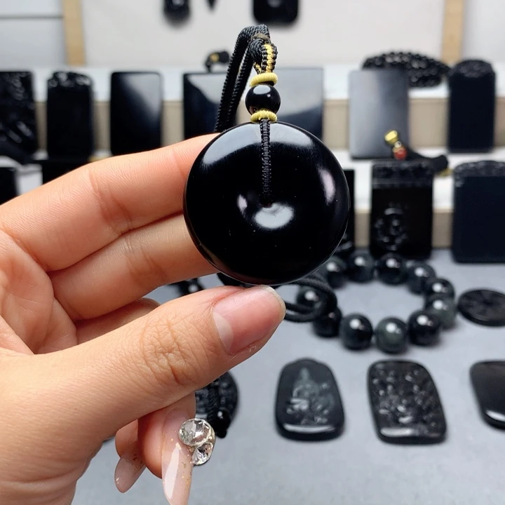 和田玉（墨玉）挂件未镶嵌有毛孔