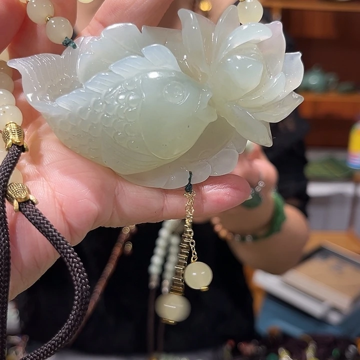 未镶嵌岫玉毛衣链