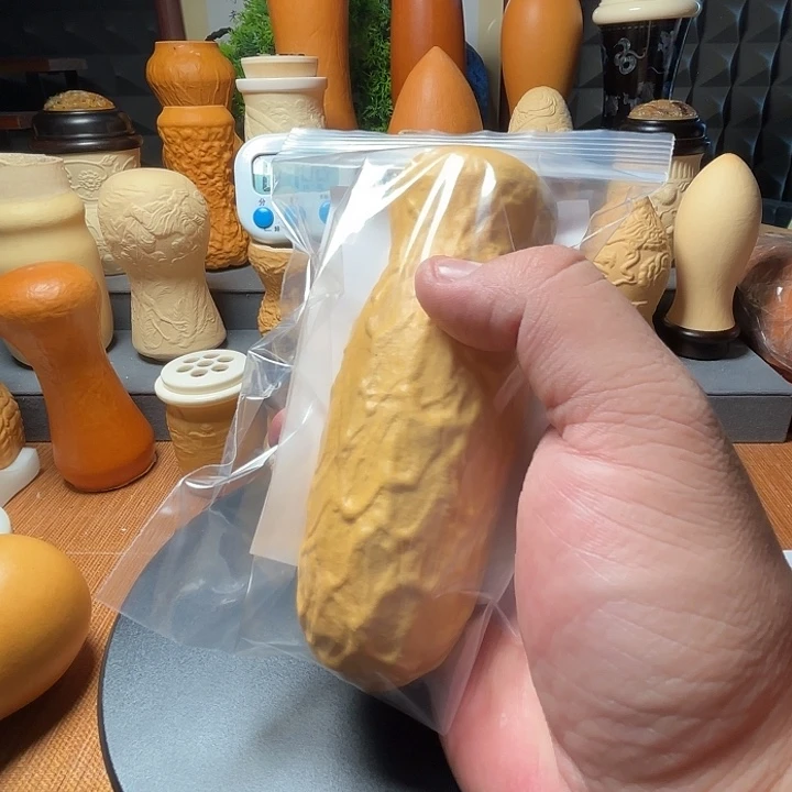 中***夜隐隐约约地看到一只大白狗的