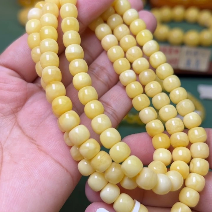 蜜蜡未镶嵌珠宝奇石