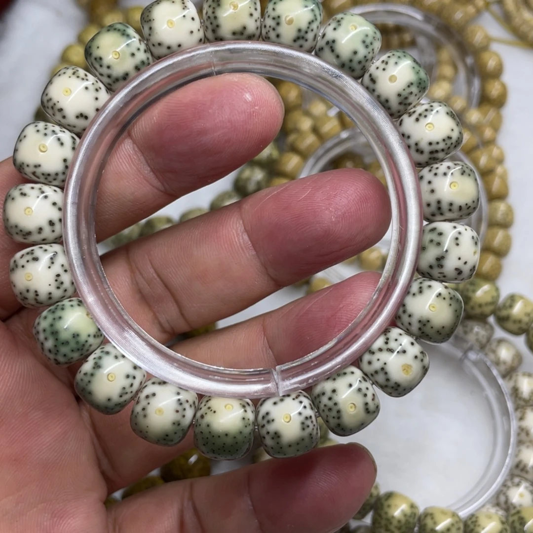 星月菩提吊坠手串