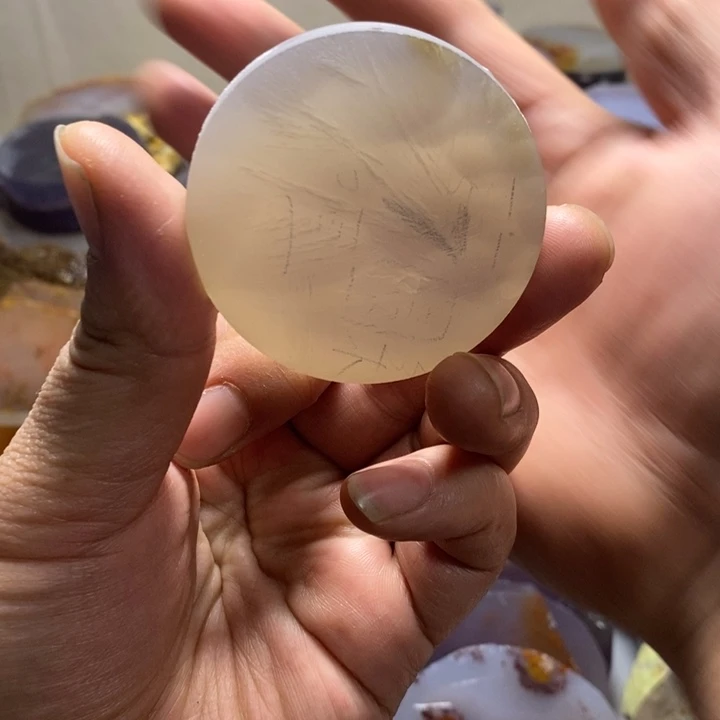 一***一定制玛瑙私人定制公主扣不退换