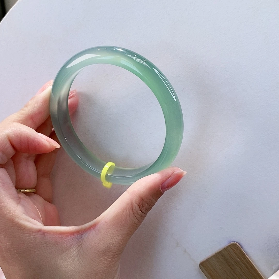 手镯玛瑙/玉髓未镶嵌61.1