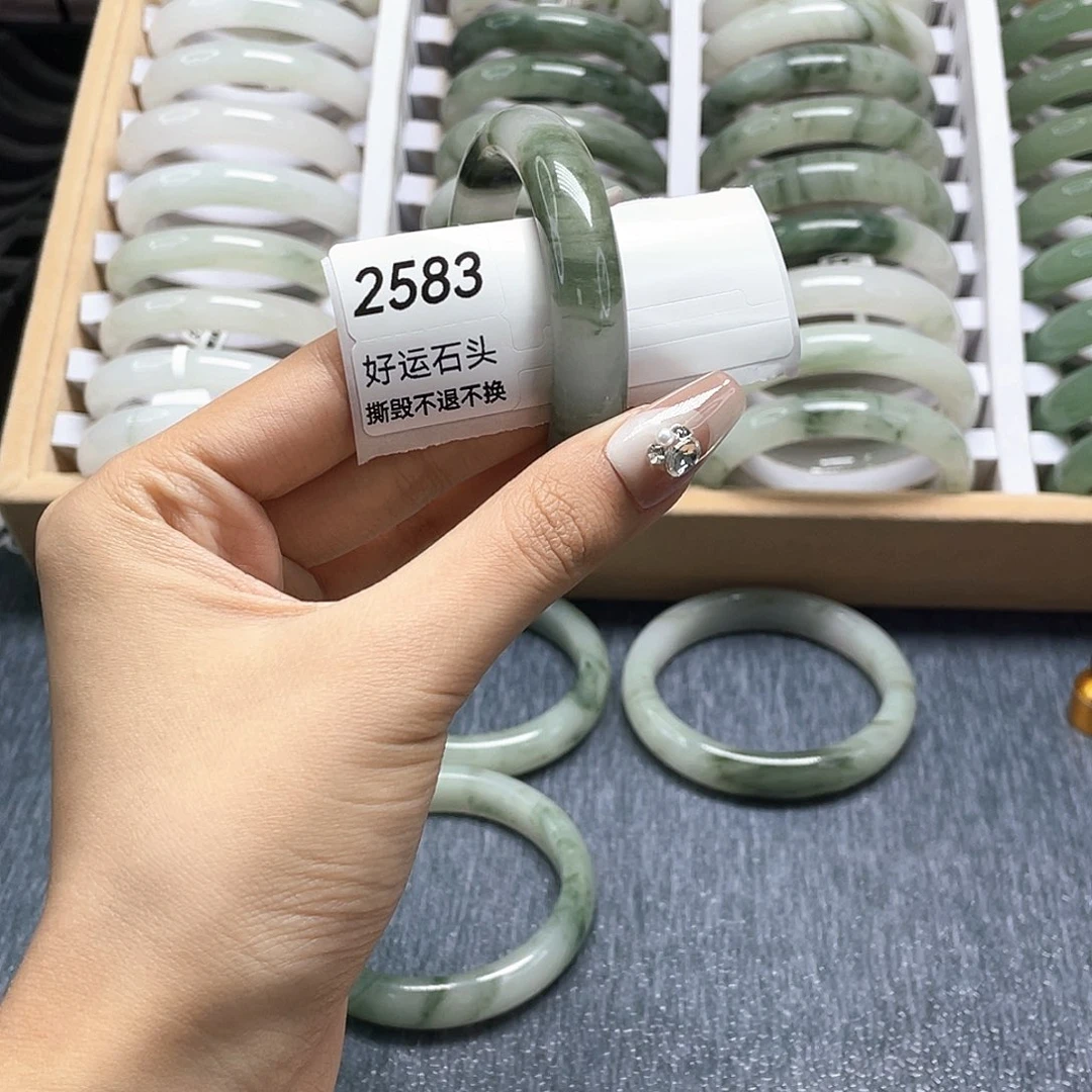 未镶嵌手镯石英质玉2583