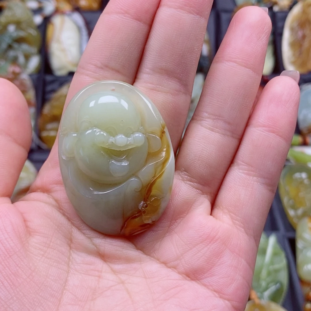 蛇纹石玉未镶嵌颈饰