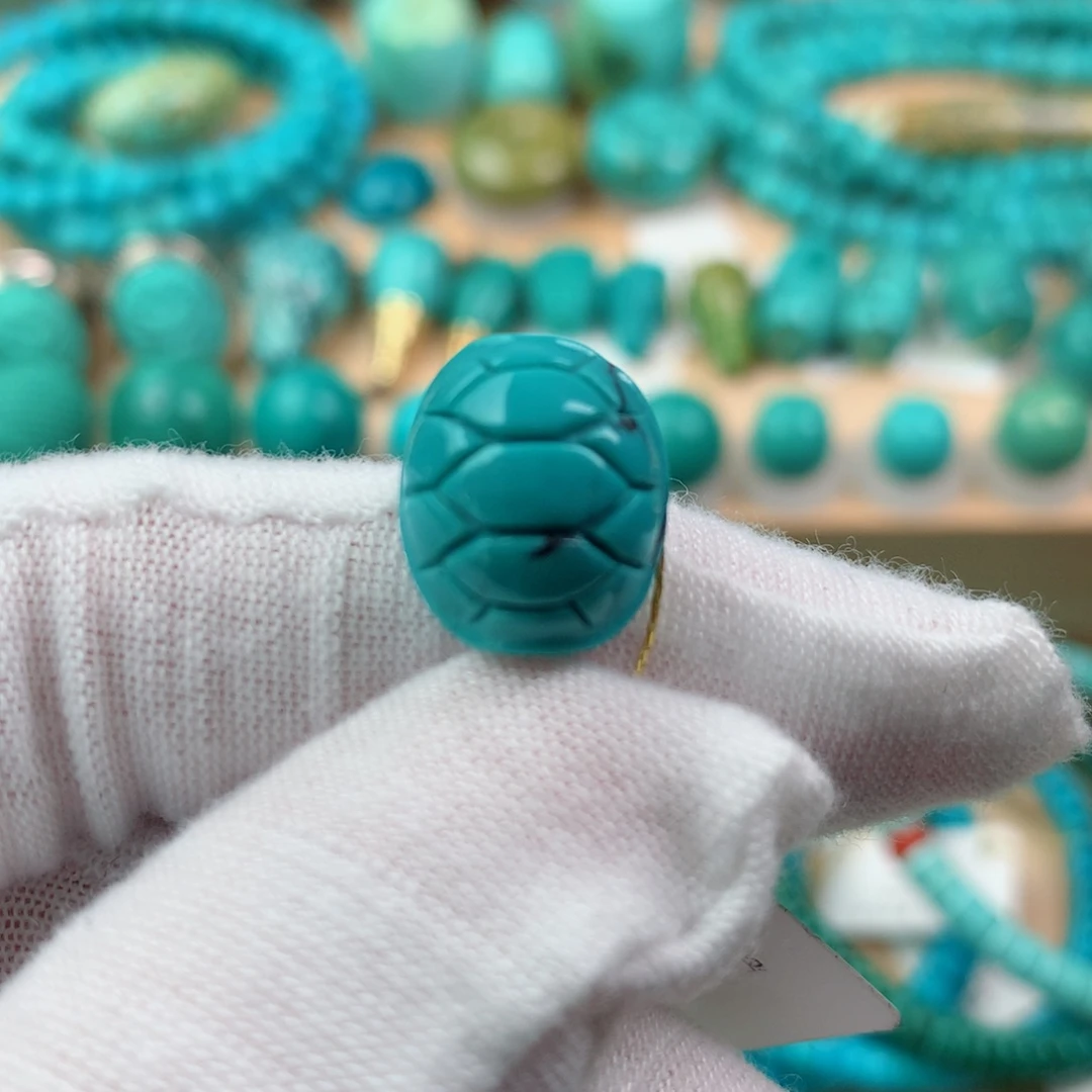 绿松石颈饰未镶嵌