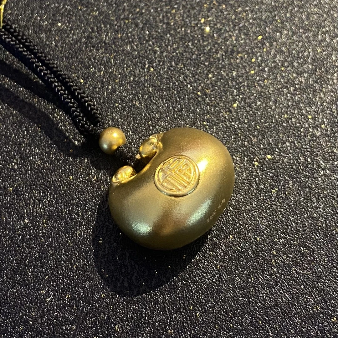 水贝国韵黄金珠宝【足金999胖福吊坠】金色古法双面时尚素款黄色