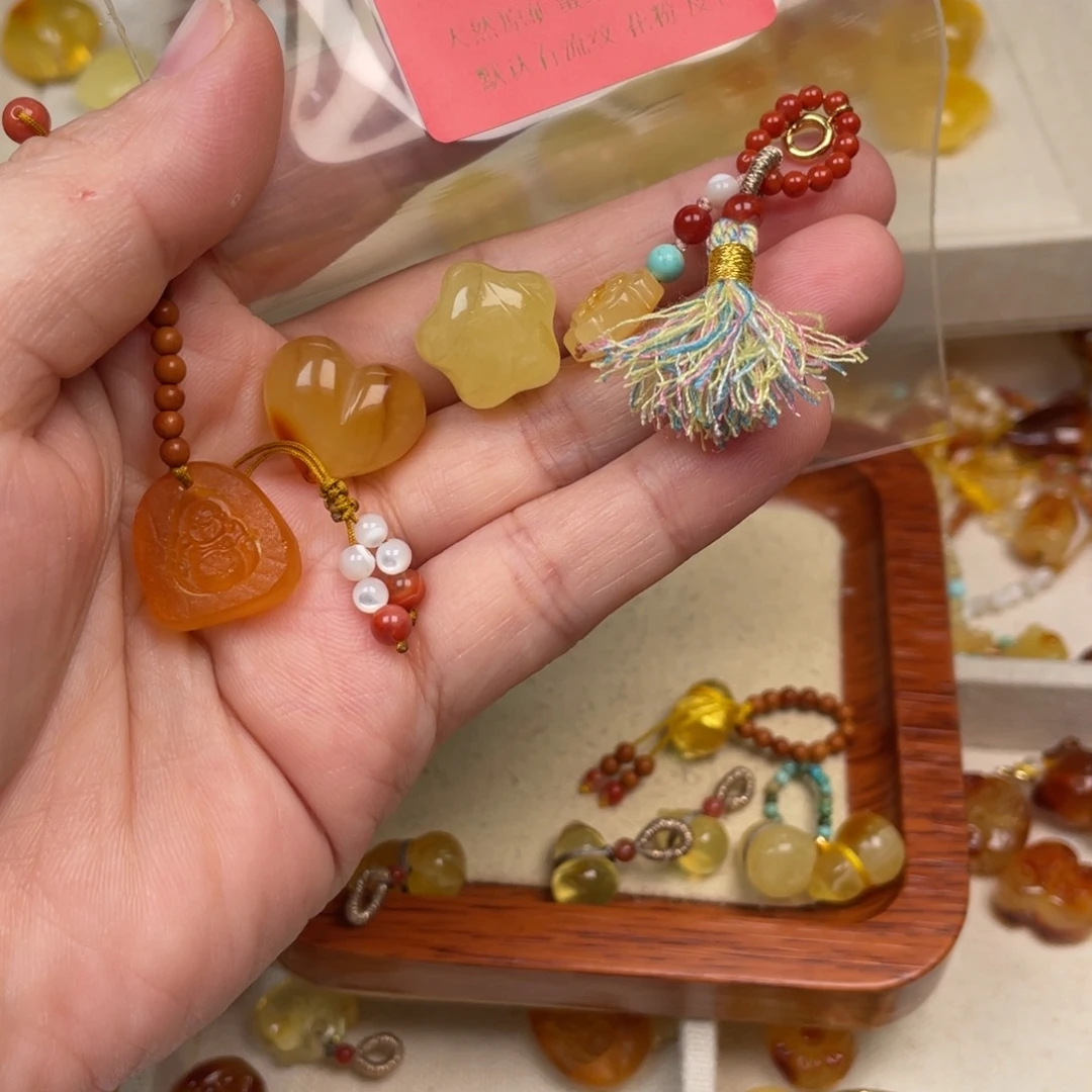 你***真琥珀未镶嵌裸石32，微瑕