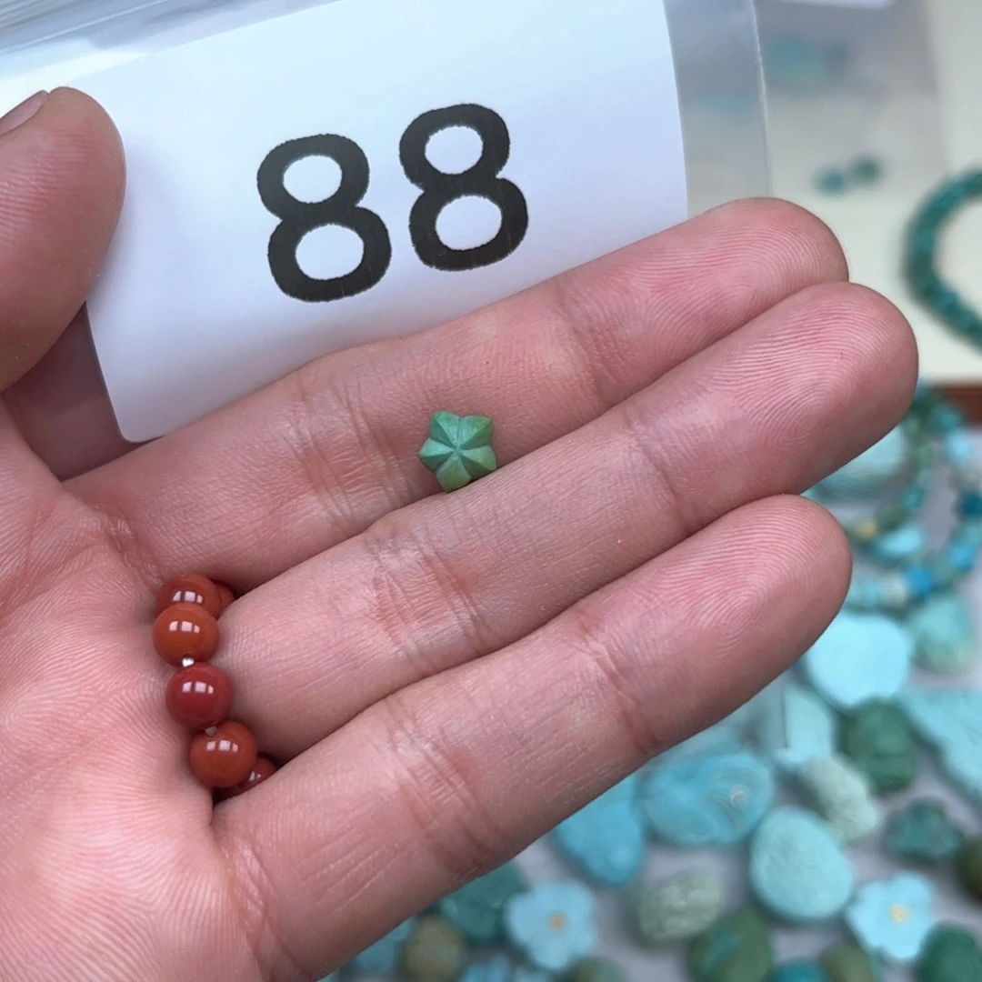 南红玛瑙未镶嵌珠宝奇石