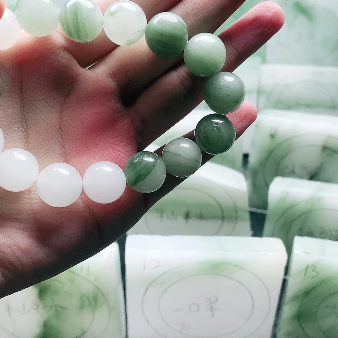 @***。定制石英质玉天然天山翠