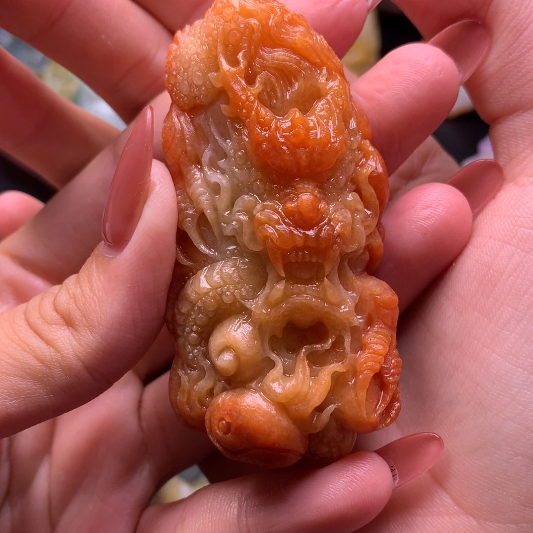 曲***丶定制翡翠未镶嵌翡翠