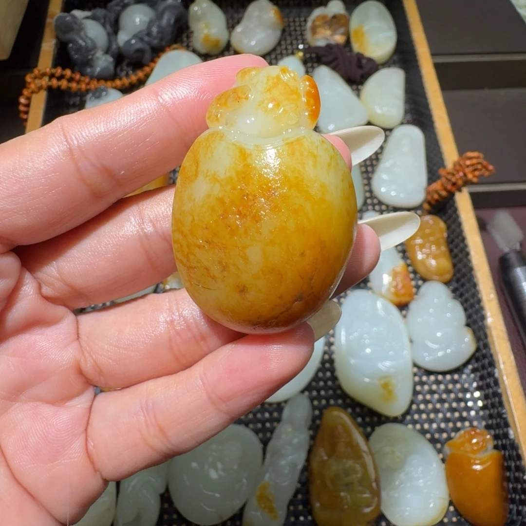 和田玉未镶嵌吊坠(不含链)