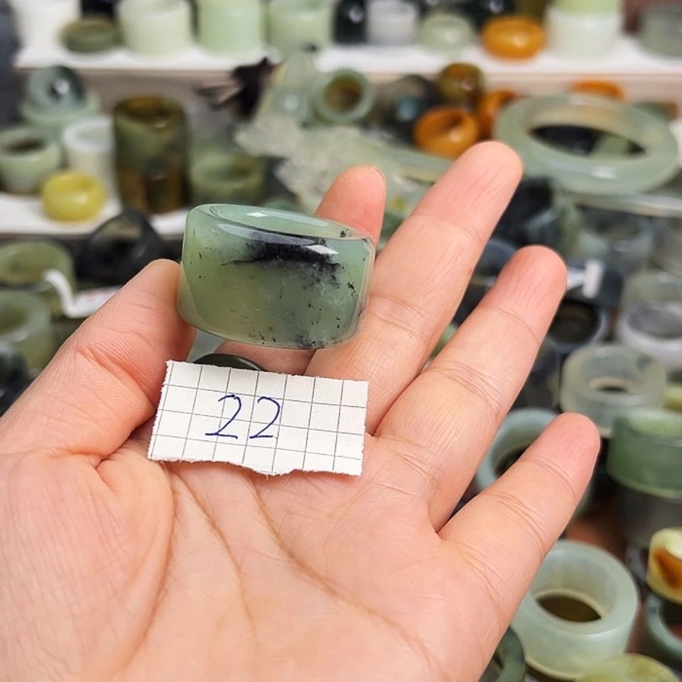 【闪购商品】未镶嵌岫玉戒指快***。