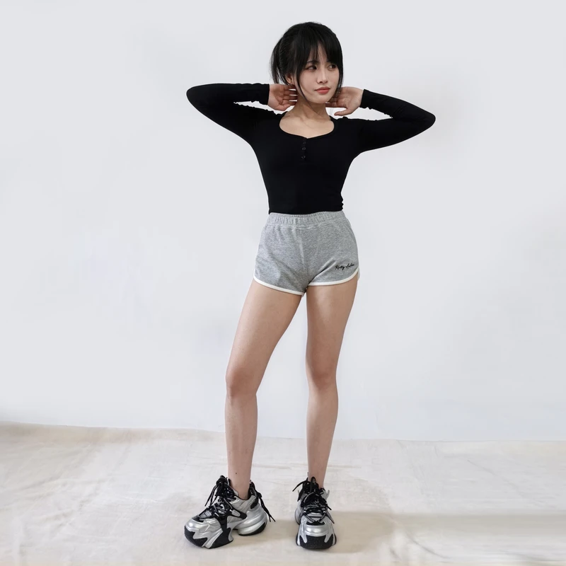 黑色v领辣妹紧身长袖T恤女款夏季新款休闲正肩短款上衣