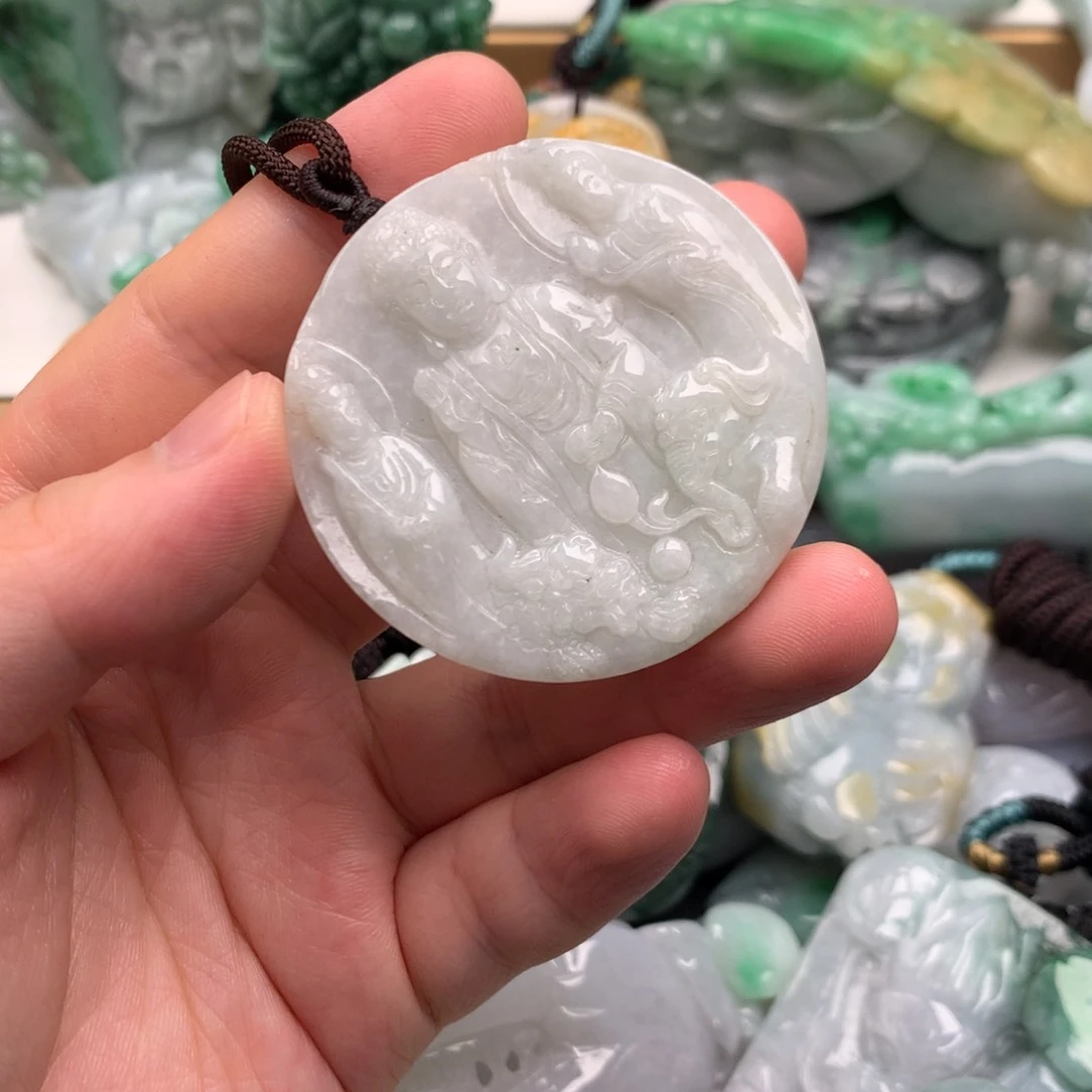 吊坠(不含链)未镶嵌翡翠