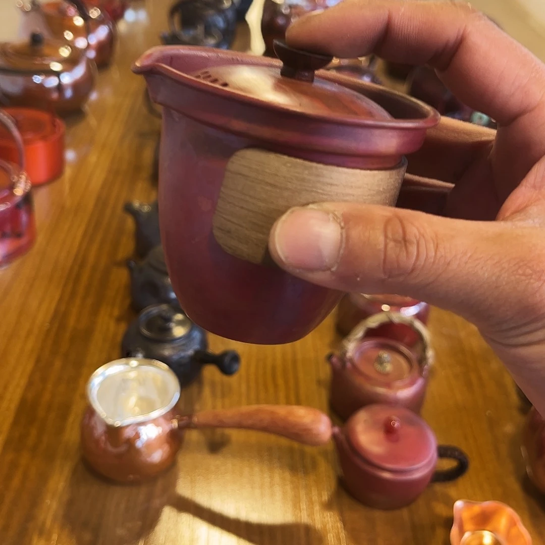 手抓壶手工锻打工艺