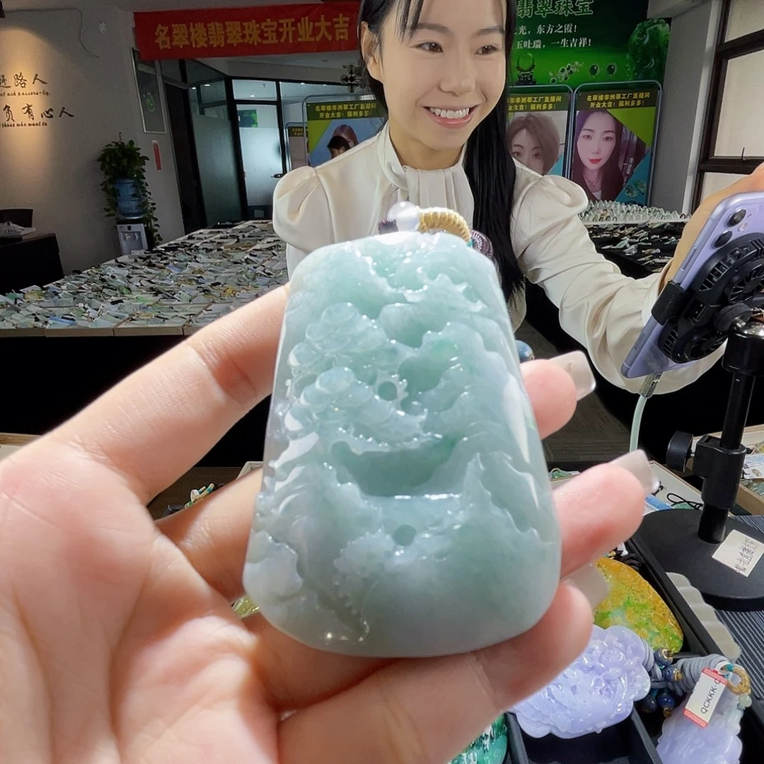 颈饰未镶嵌翡翠一