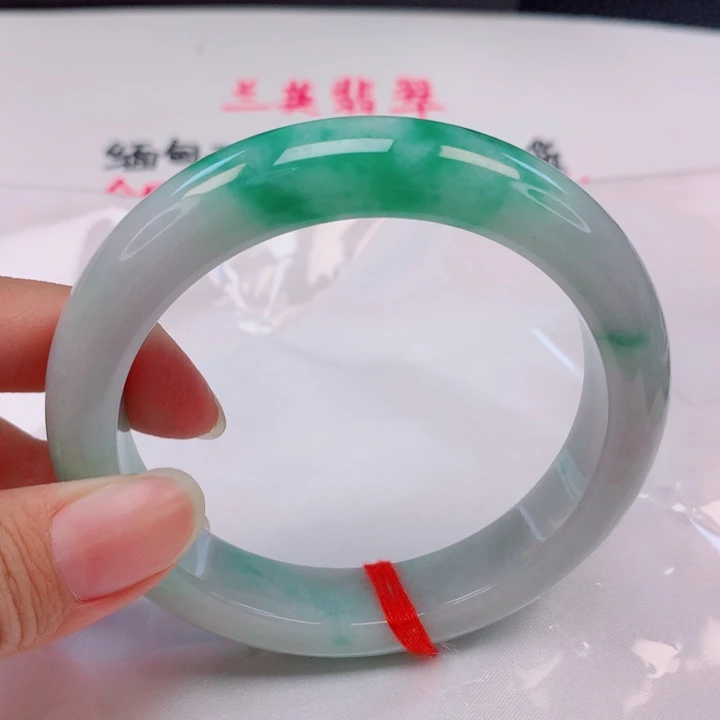 翡翠未镶嵌手镯60圈