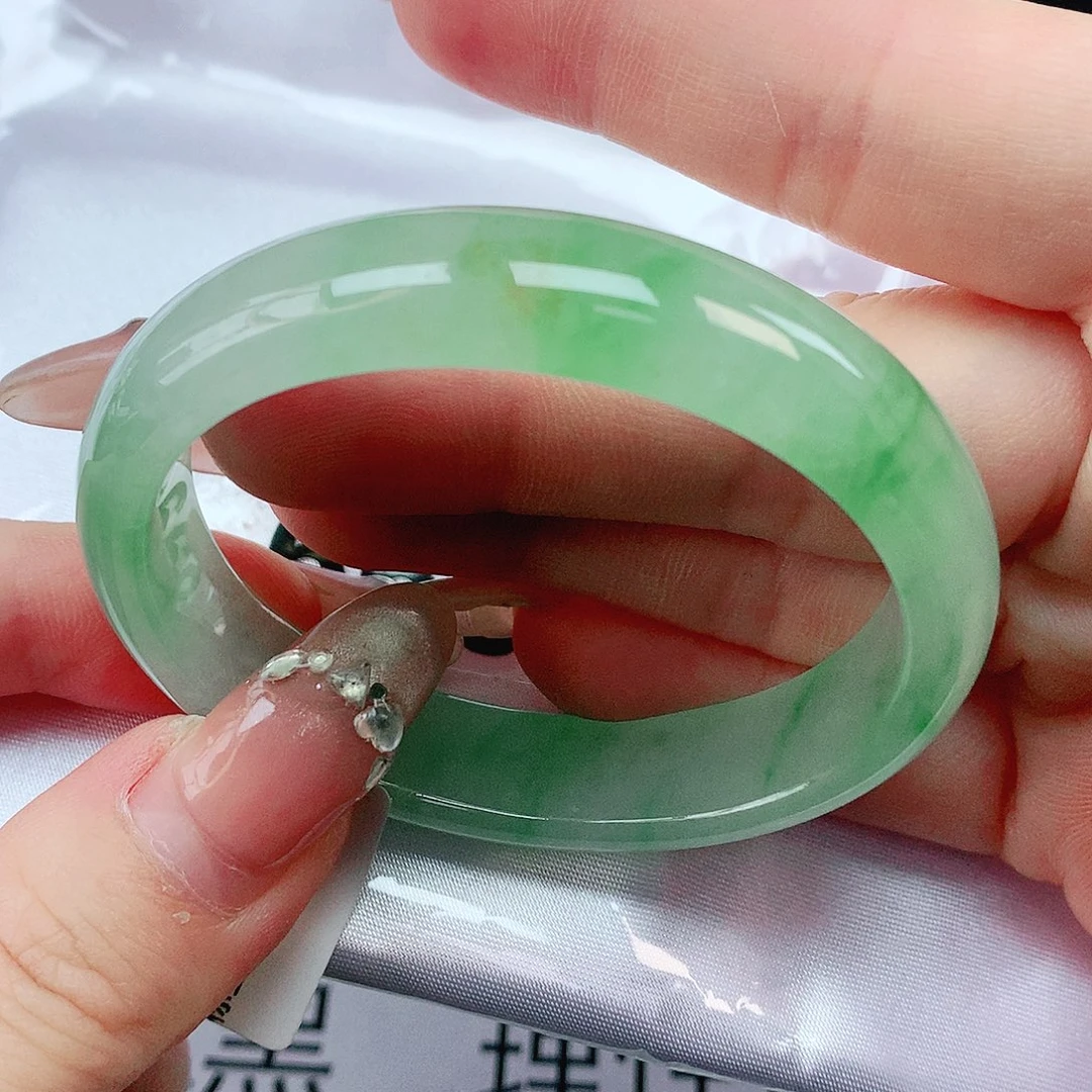 未镶嵌手镯（贵妃镯）翡翠缅甸天然a货翡翠强推