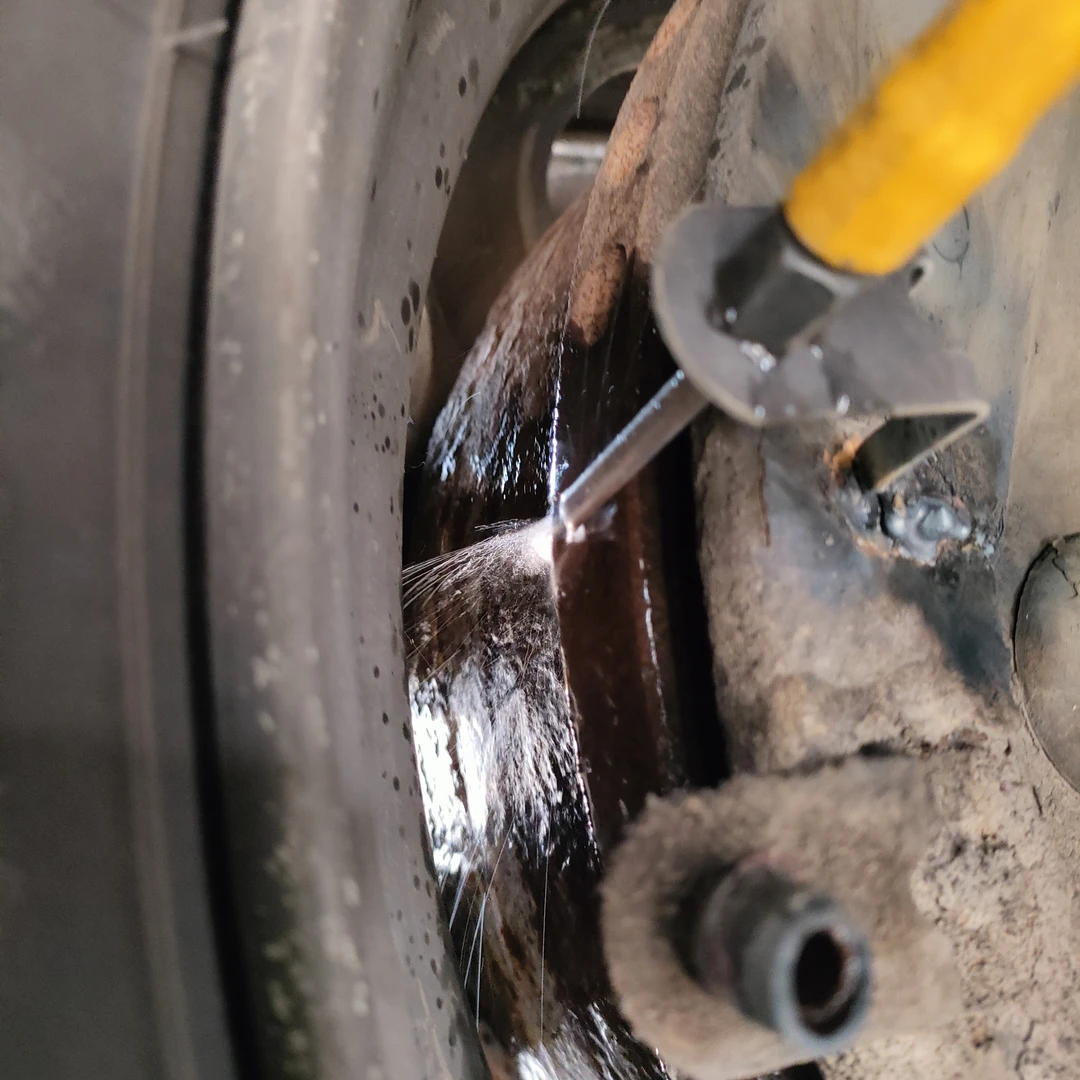 淋水器滴水刹车喷头鸭嘴扁的水量合适宝山支架