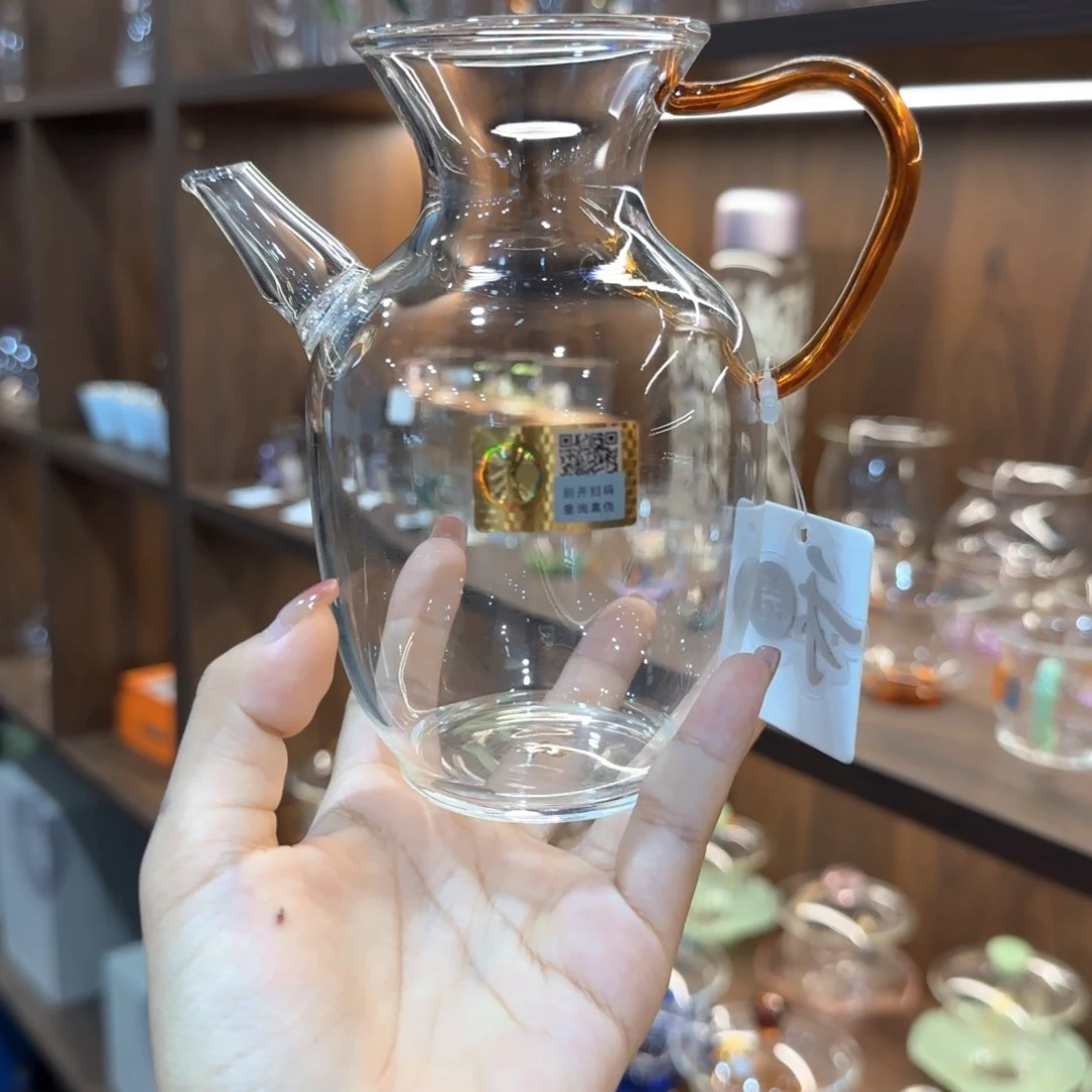 禾器昭然琥珀色。。。