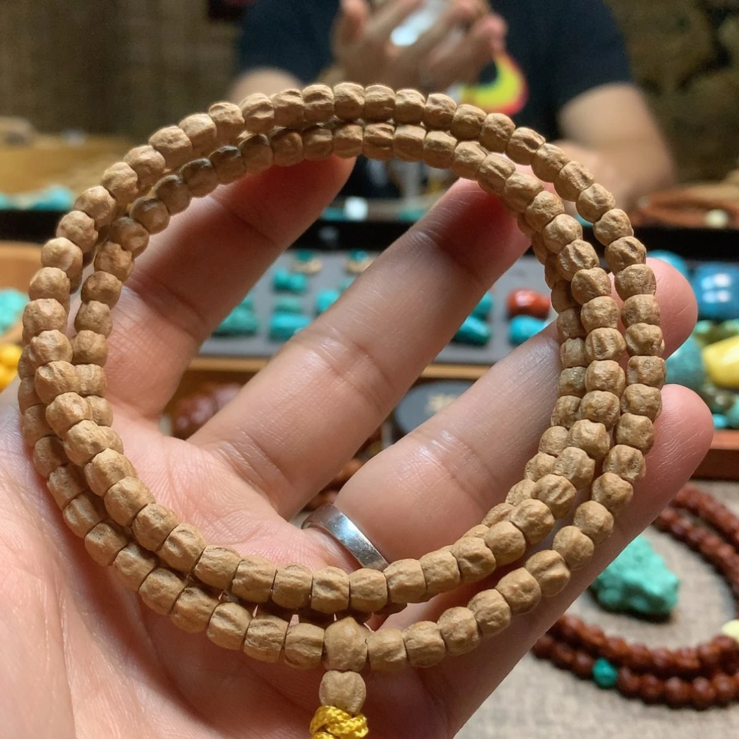 吊坠柏香籽/百香籽热振粉皮红油方块顺