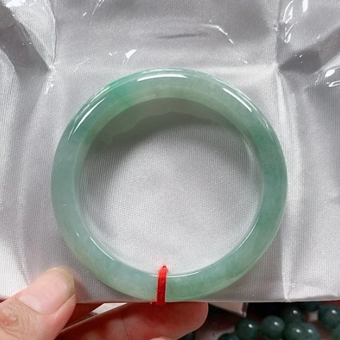 翡翠未镶嵌手镯缅甸翡翠手镯