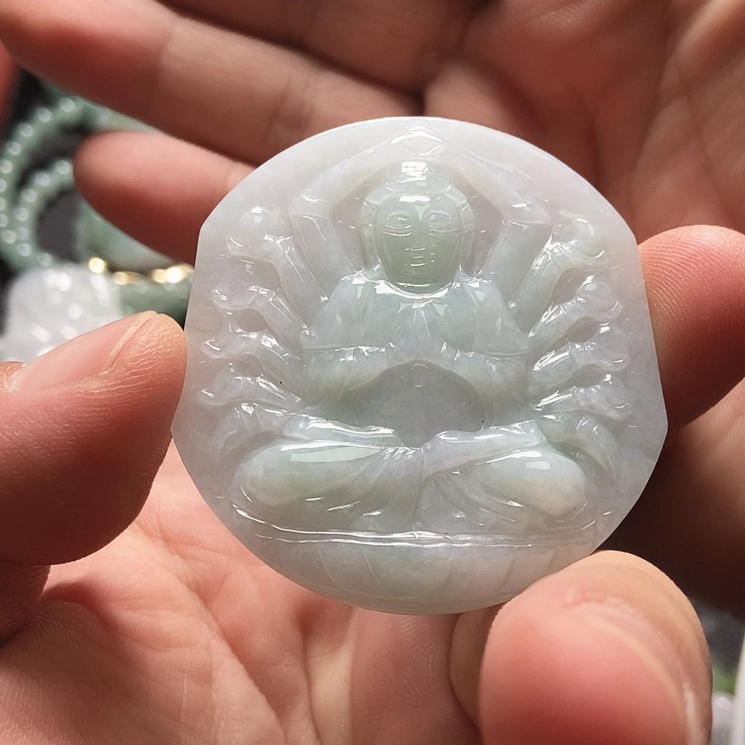 翡翠未镶嵌颈饰翡翠千手观音