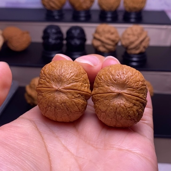 香***合文玩核桃把件铁蛋21