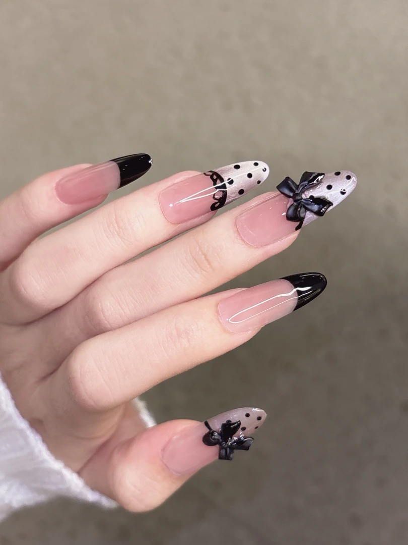 芭蕾黑天鹅-法式猫眼黑色蕾丝波点蝴蝶结显白高级可拆卸穿戴甲片