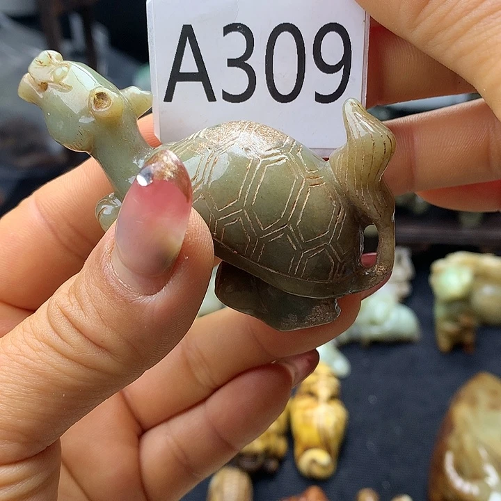 和田玉未镶嵌车挂