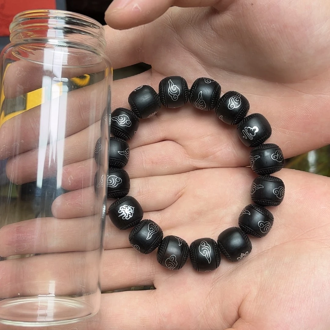 大叶紫檀（黑酸枝木类）