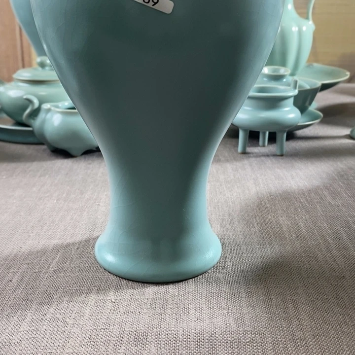 瓷片梅瓶一一一一一一一一一级
