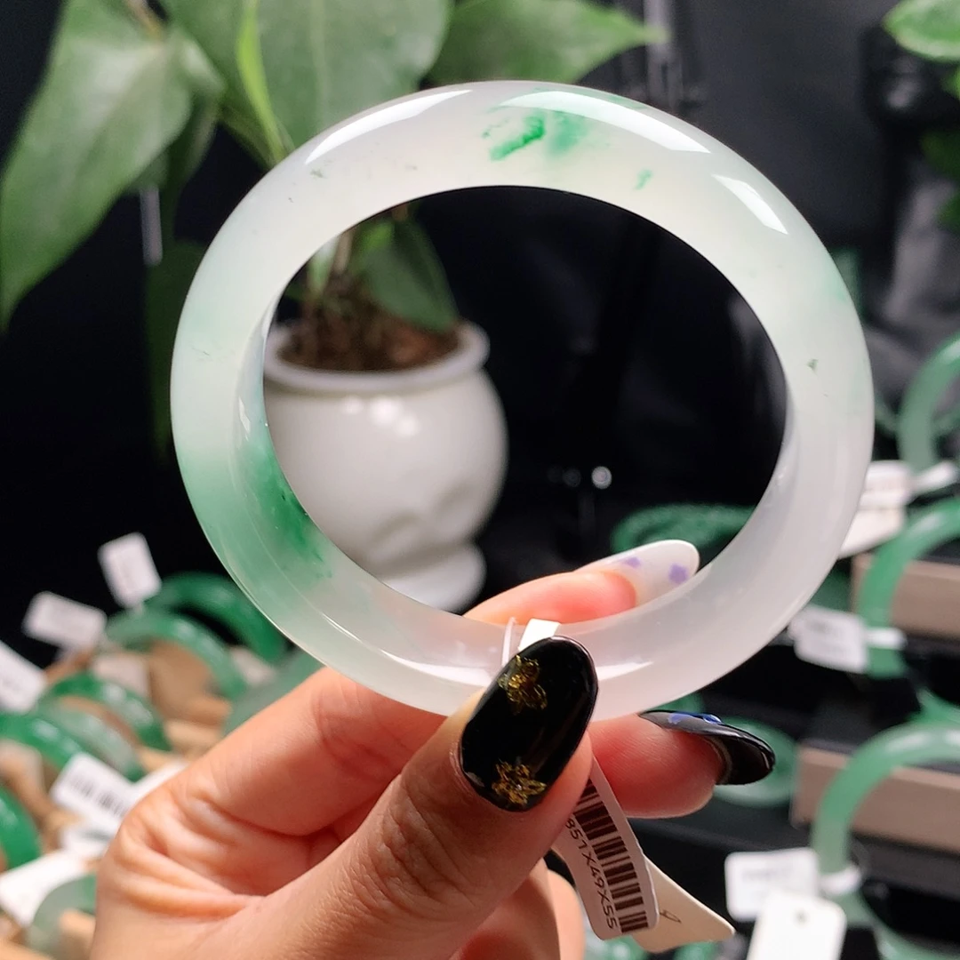 石英质玉未镶嵌手镯55