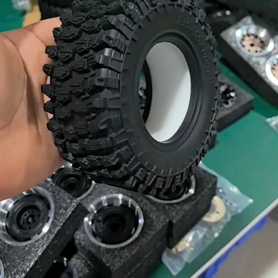 2.6寸碎石G8轮胎标价为1个