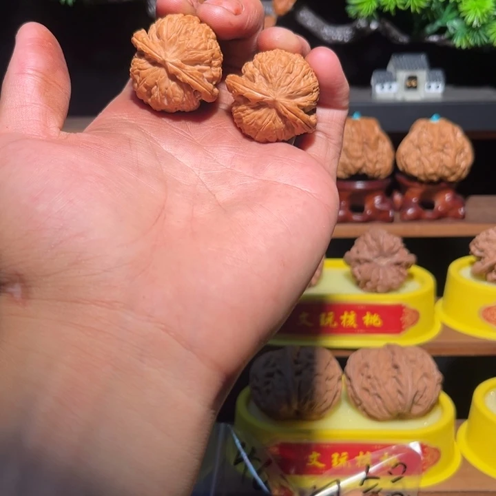元***儿吊坠文玩核桃白狮子