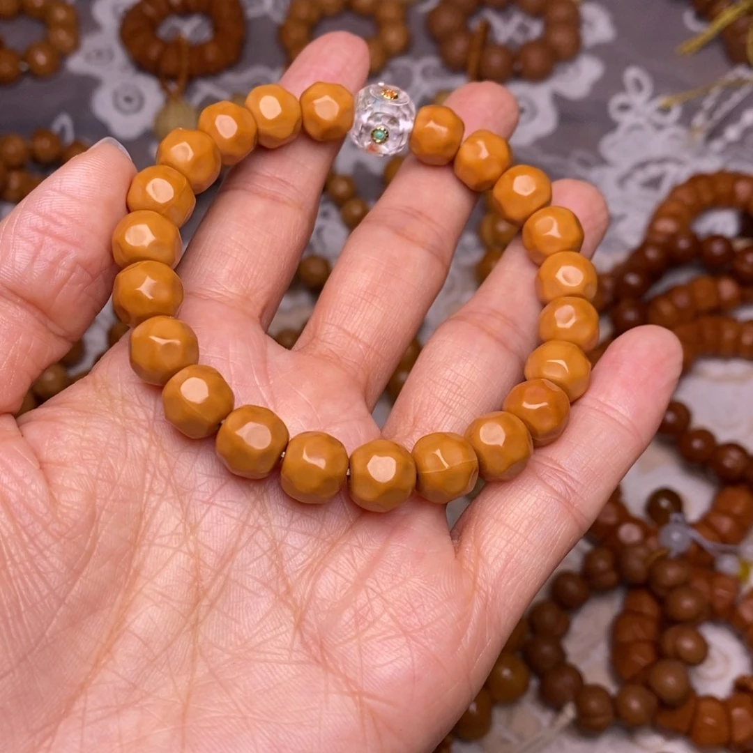 把件猴头核桃奶酪配饰