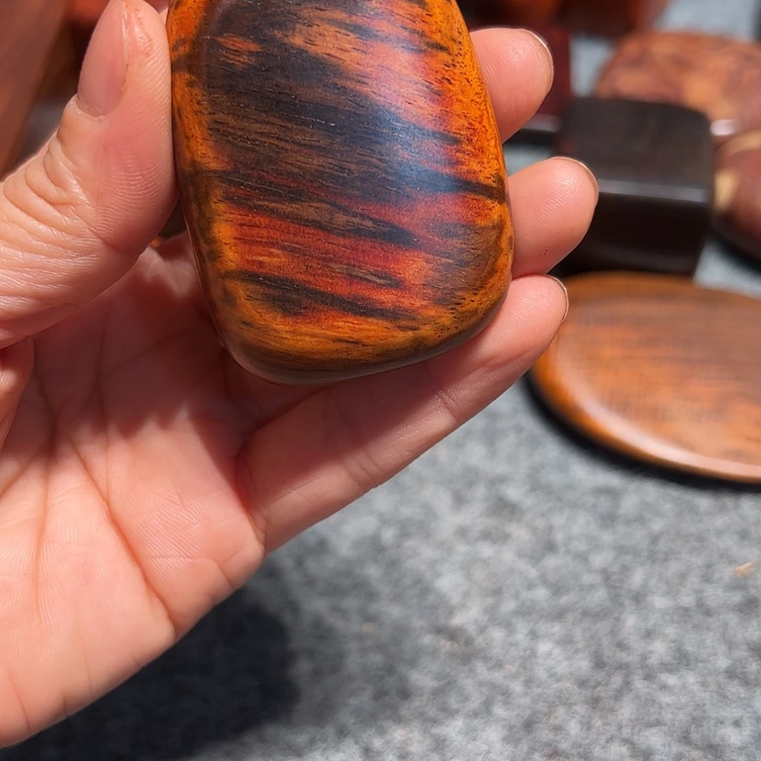 豆***奶交趾黄檀（大红酸枝）