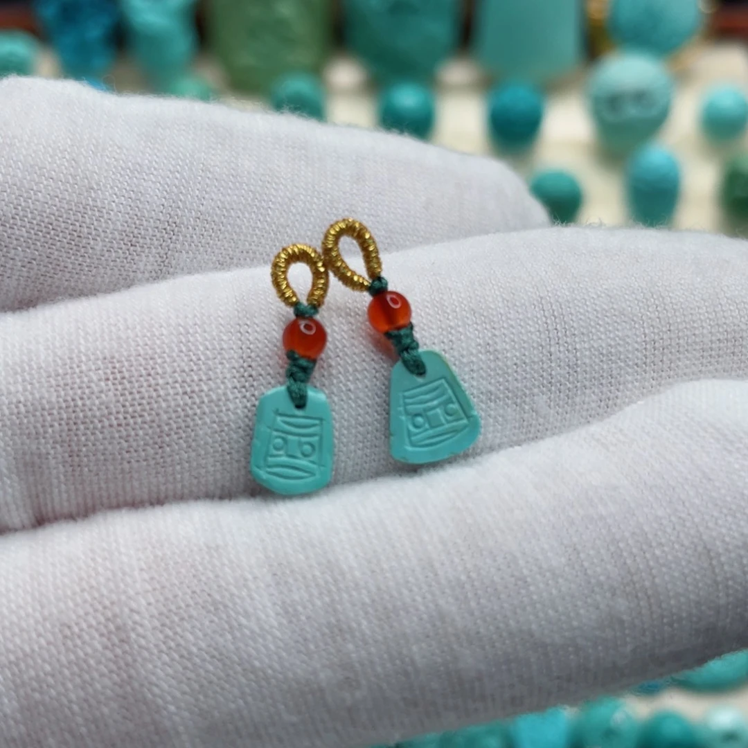 未镶嵌绿松石珠宝奇石