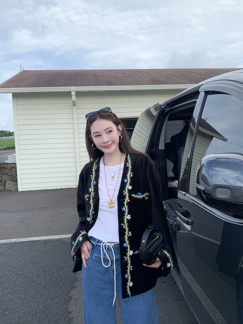 TTS【轻奢潮流】重工高端黑色刺绣丝绒感外套早秋新品中长款