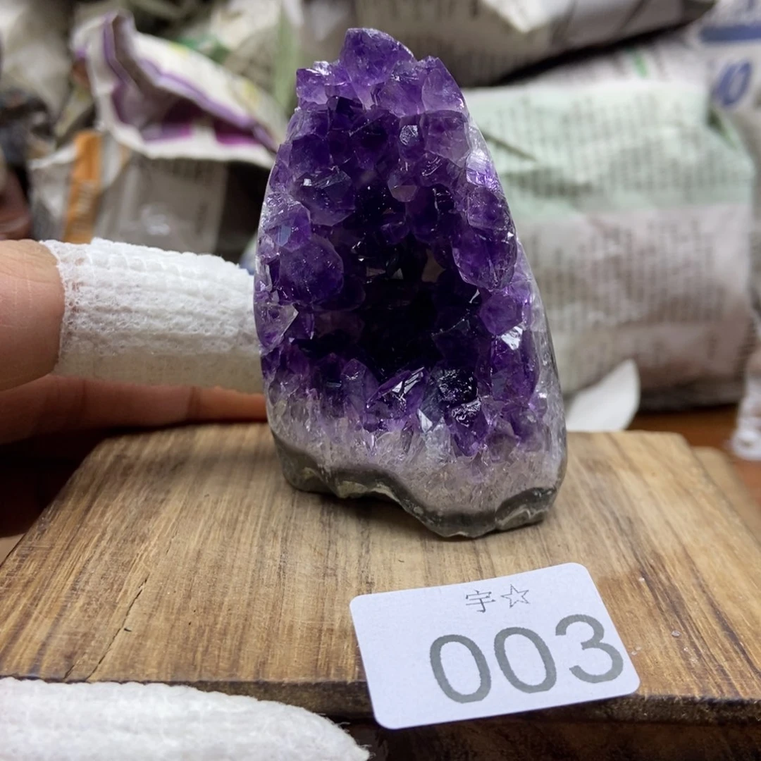 紫晶天然水晶摆件未镶嵌