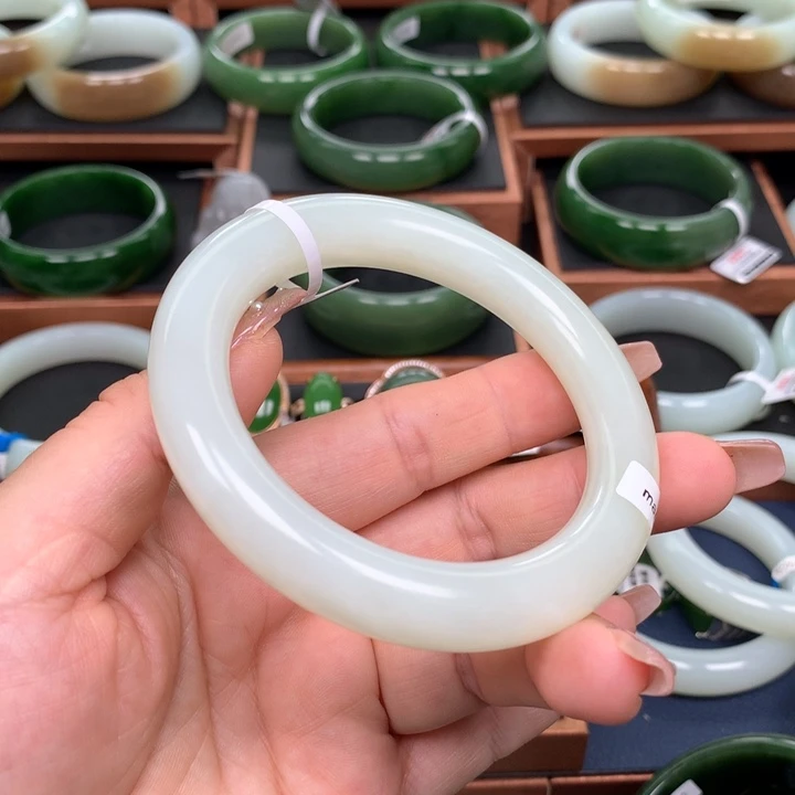 和田玉6061圈口未镶嵌